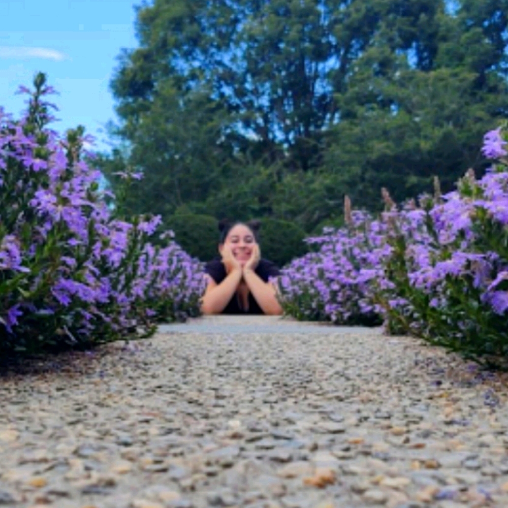 Meet your Posher, Yana